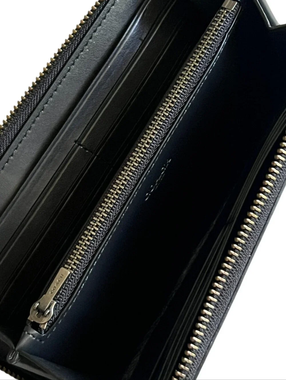 🐺 Coach Wolf Motif Accordion Long Zip Wallet in Signature Canvas